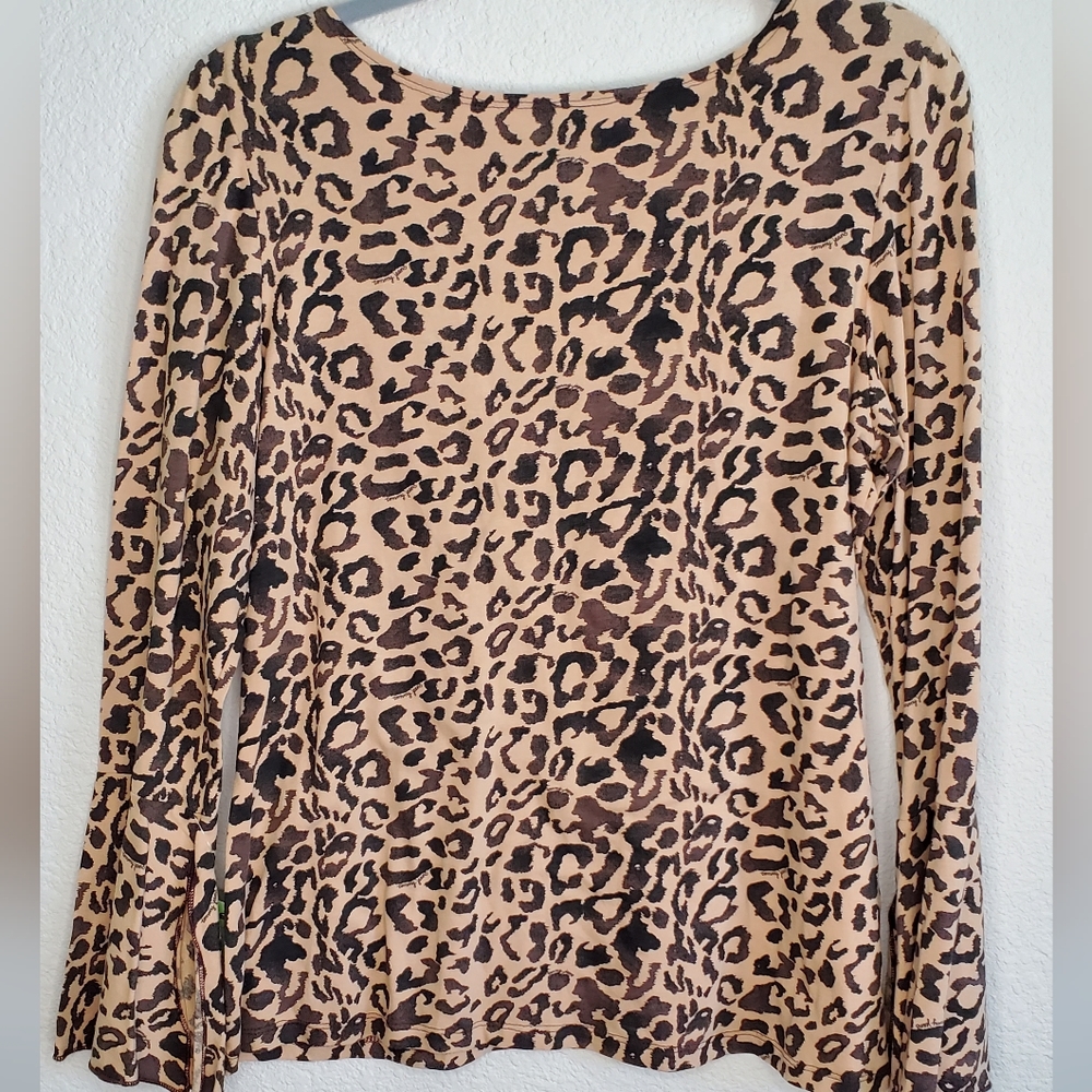 Fashion Love Leopard Top - Picture 9 of 10